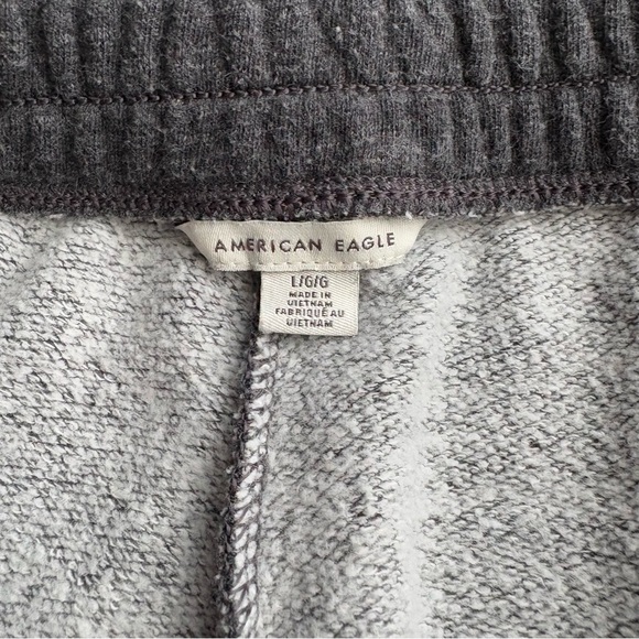 American Eagle Outfitters Gray Fleece Pants - Picture 6 of 7